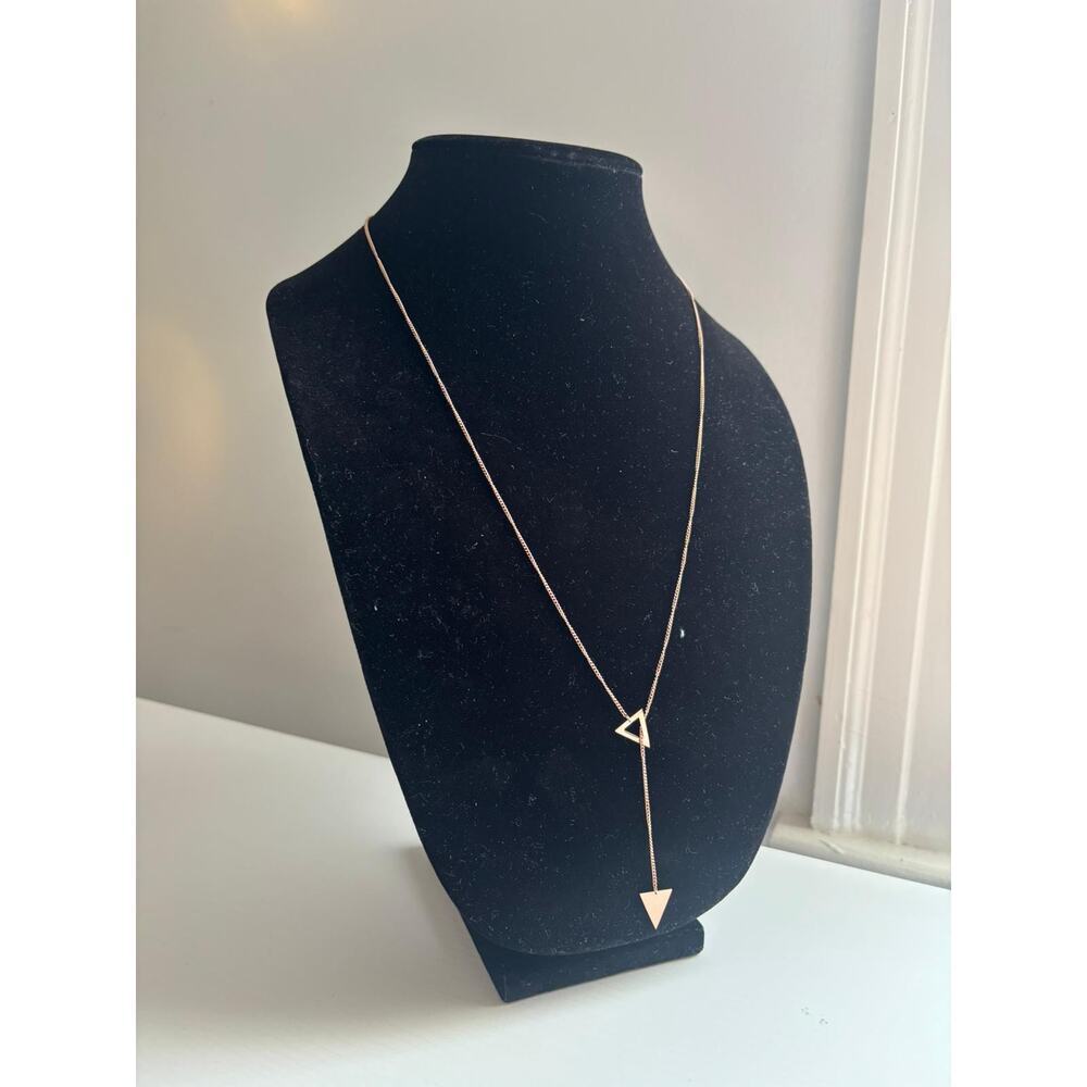 Gold Geometric Necklace Triangle Arrow Pendant Minimal Drop Necklace - Picture 6 of 7